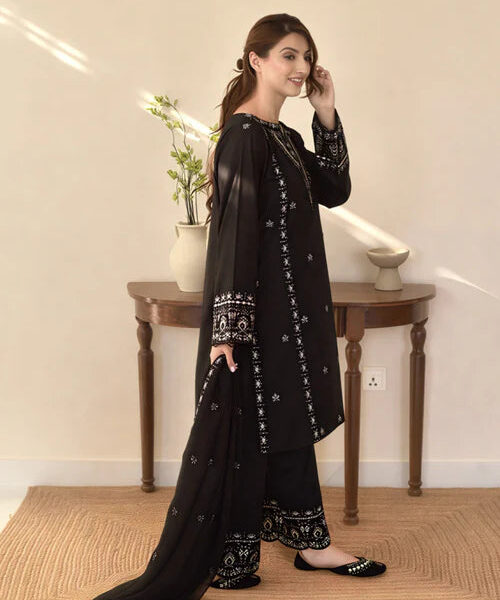 Bareen Embroidered 3PC