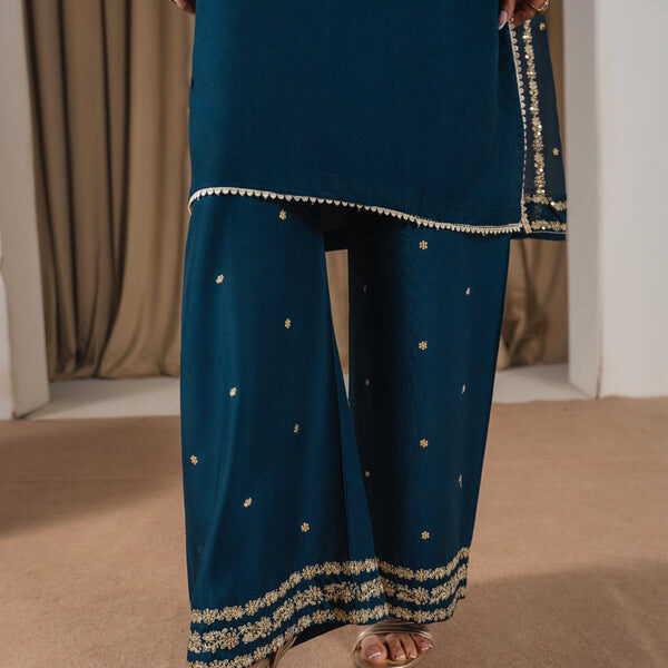20260128182245-ed9fb6b733704a59-media_image-be8da6e1b7994cdb81dfc9d3e943317f Zinc Peacock Embroidered 3PC