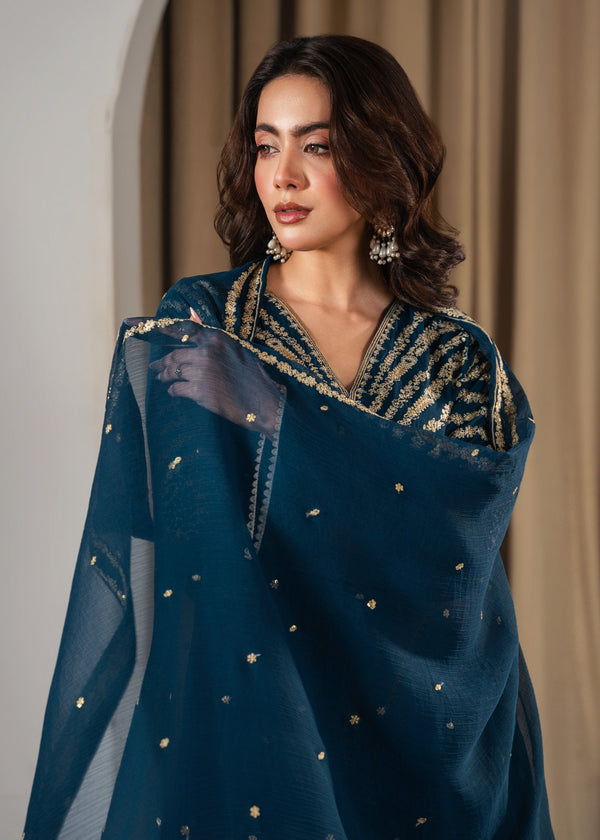 20260128182246-f9e3b9e48d124e79-media_image-7672f351e45a4134b6125377e3d1e6d0 Zinc Peacock Embroidered 3PC