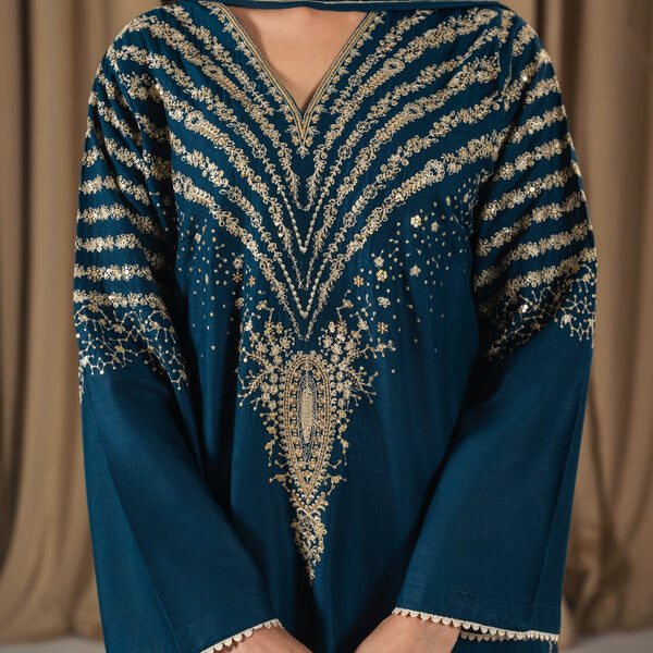 20260128182247-d0a43d1949a14c7d-media_image-68241bc75c194770a1c7615f66eeeb6b Zinc Peacock Embroidered 3PC