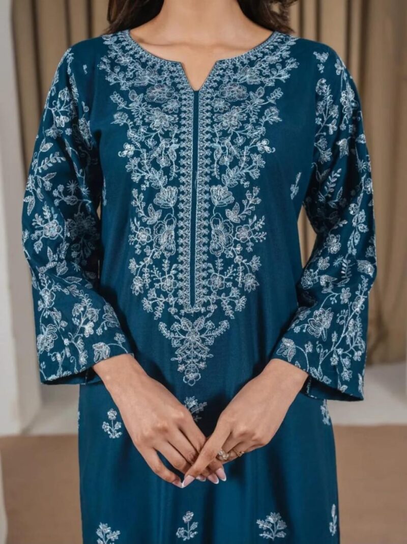 Fari Embroidered 3PC ( Farshi )