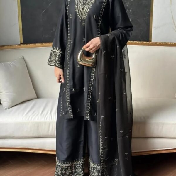 Bareen Embroidered 3PC