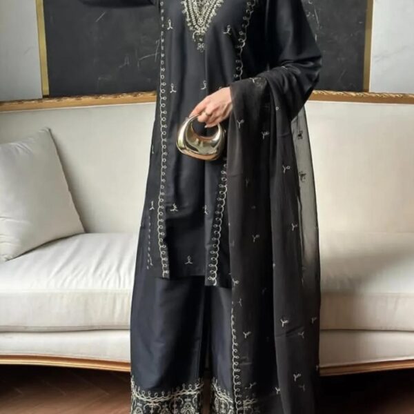 Bareen Embroidered 3PC