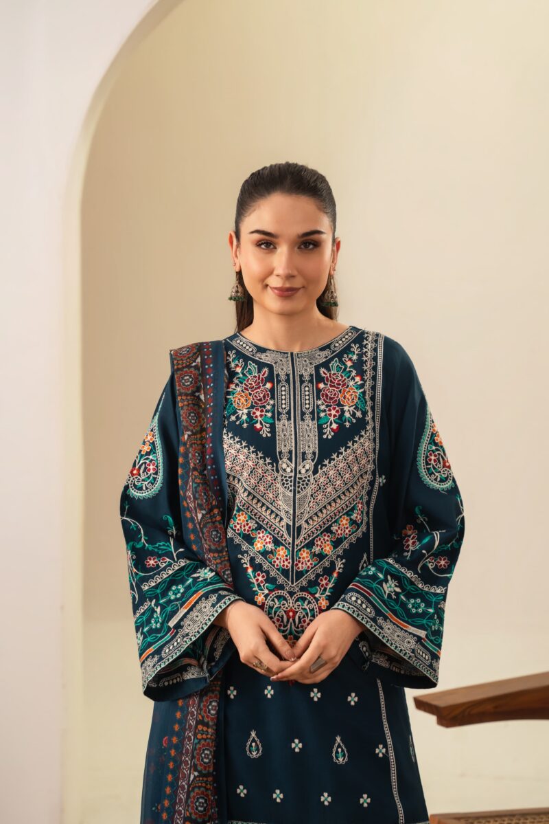 Sajjal Embroidered 3PC (FARSHI)