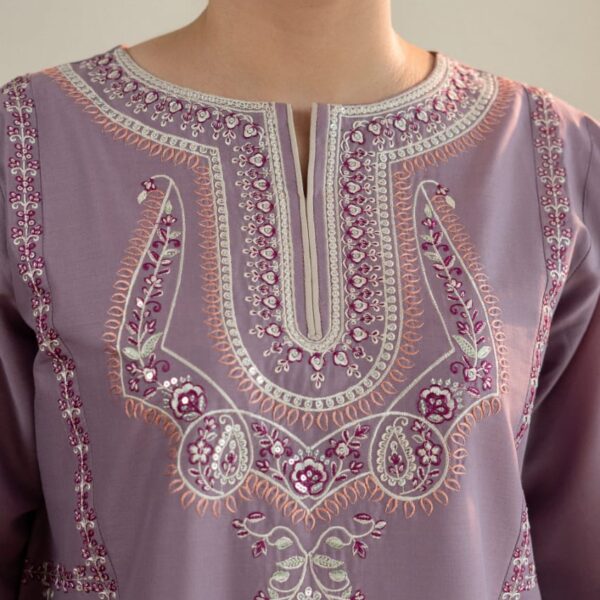 IMG-20260725-WA0146(1) ZAHRA EMBROIDERY 2PC (FARSHI)