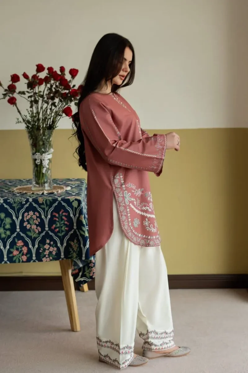 Irha Embroidery 2PC (FARSHI)