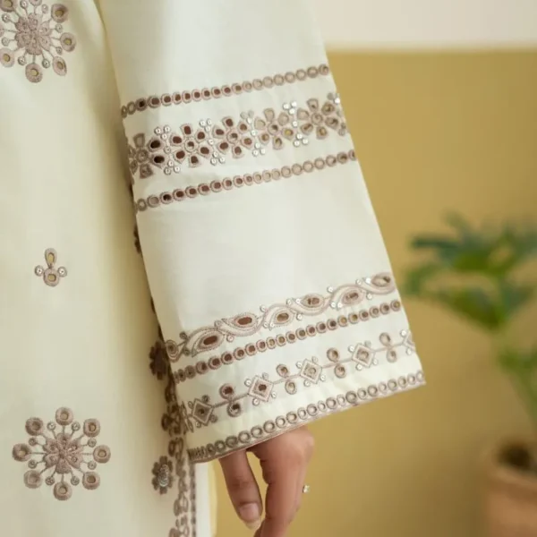 Shehnoor Embroidery 2PC ( PLAZO )