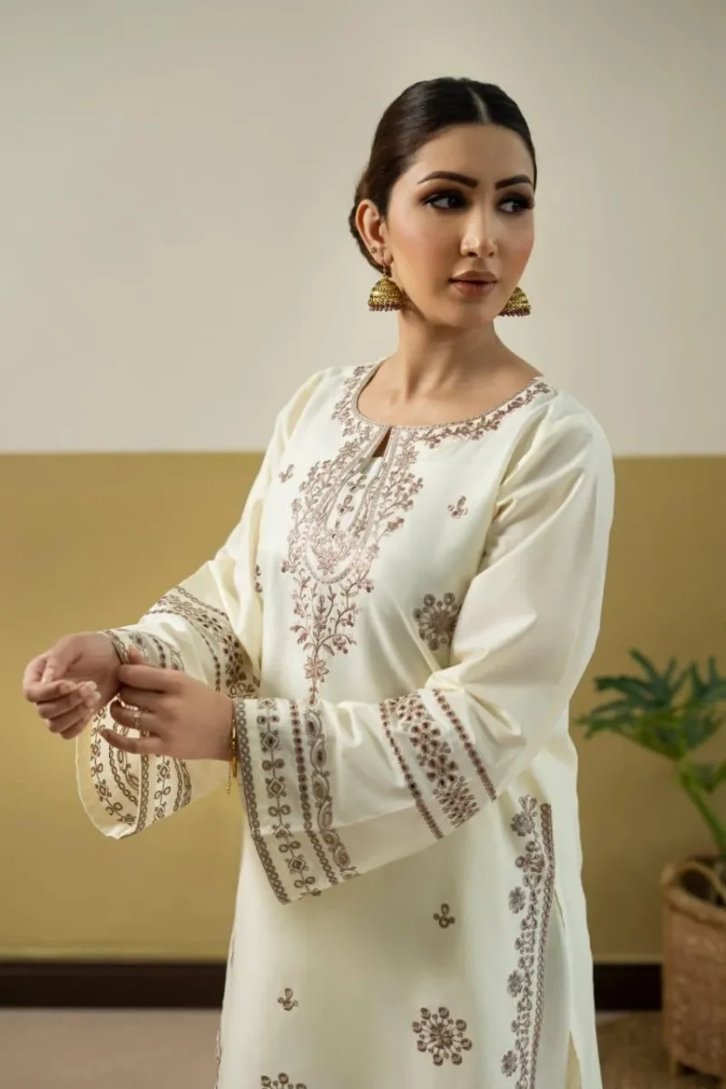 Shehnoor Embroidery 2PC ( PLAZO )