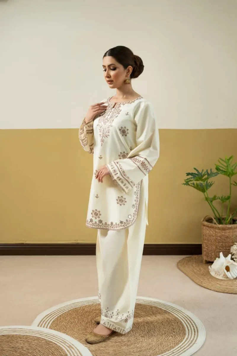Shehnoor Embroidery 2PC ( PLAZO )