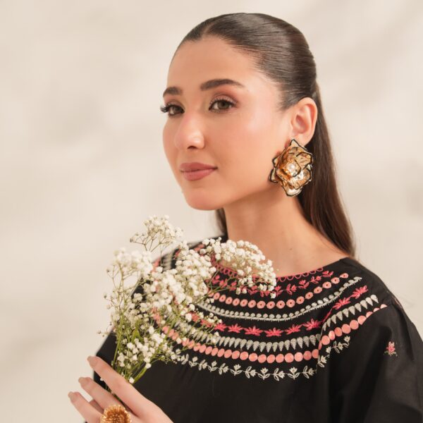 Black Roll Embroidery 2PC (PLAZO)