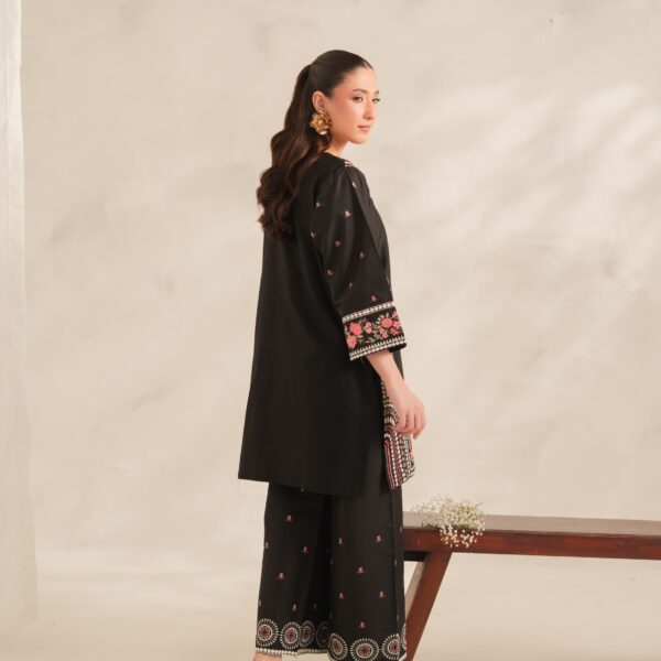 Black Roll Embroidery 2PC (PLAZO)