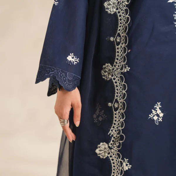 Gul-e-Jan Embroidered 3PC (Plazo)