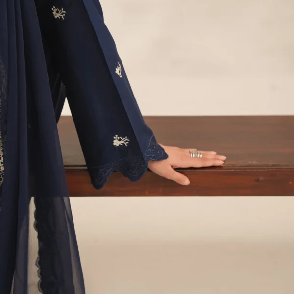 Gul-e-Jan Embroidered 3PC (Plazo)