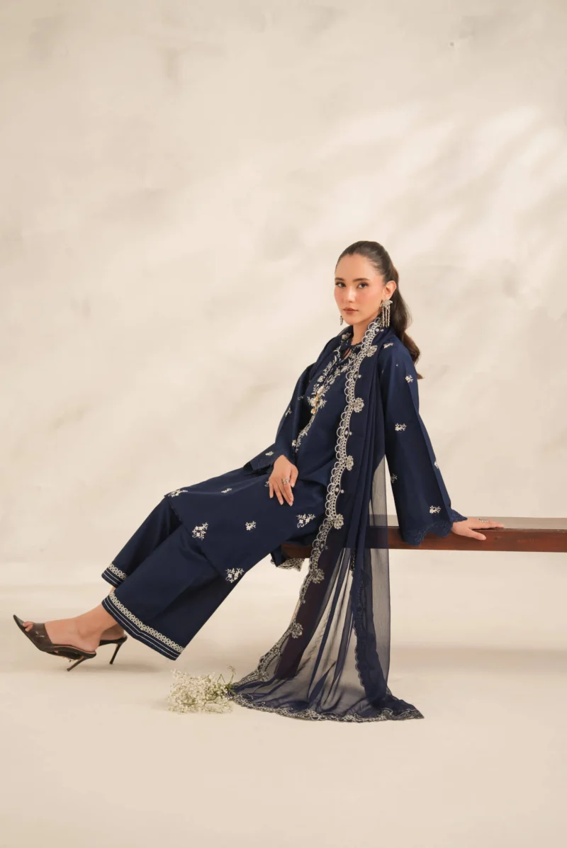 Gul-e-Jan Embroidered 3PC (Plazo)
