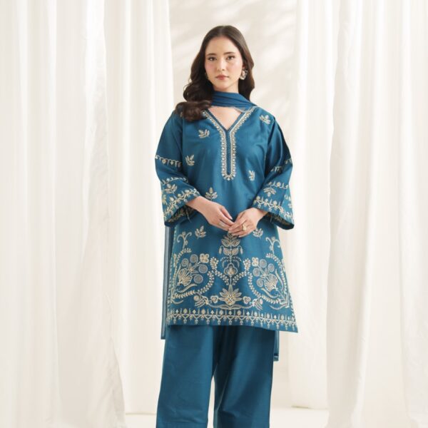 IMG-20260804-WA0613(1) Victoria Embroidered 3PC (Farshi)